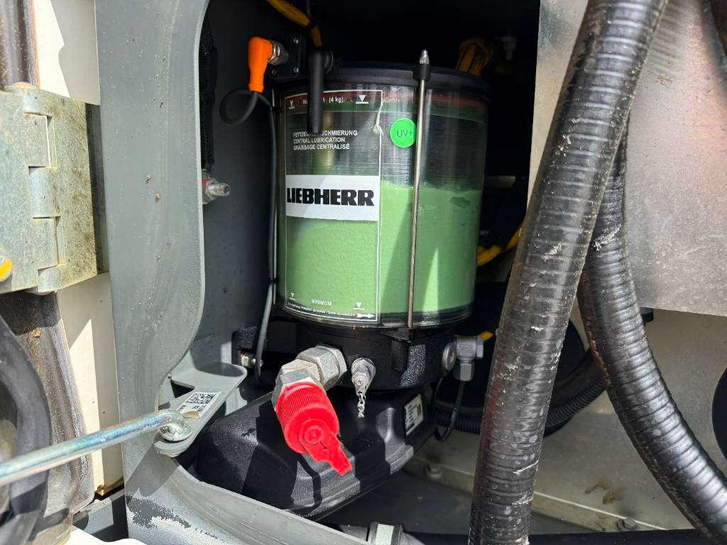 Liebherr R922LC - 2 Buckets Included / Automatic Greasing Foto 30
