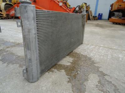 Enfriador de aceite hidráulico para Hitachi ZAXIS 350-3 vendida por OLM 90 Srl