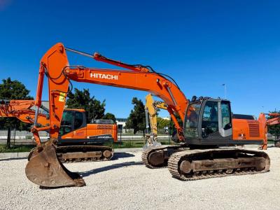 Hitachi ZX280LCN-3 vendida por MEK Srl