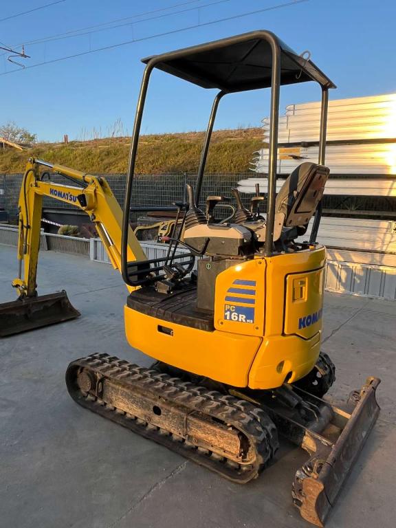Komatsu PC16R-3HS Foto 4