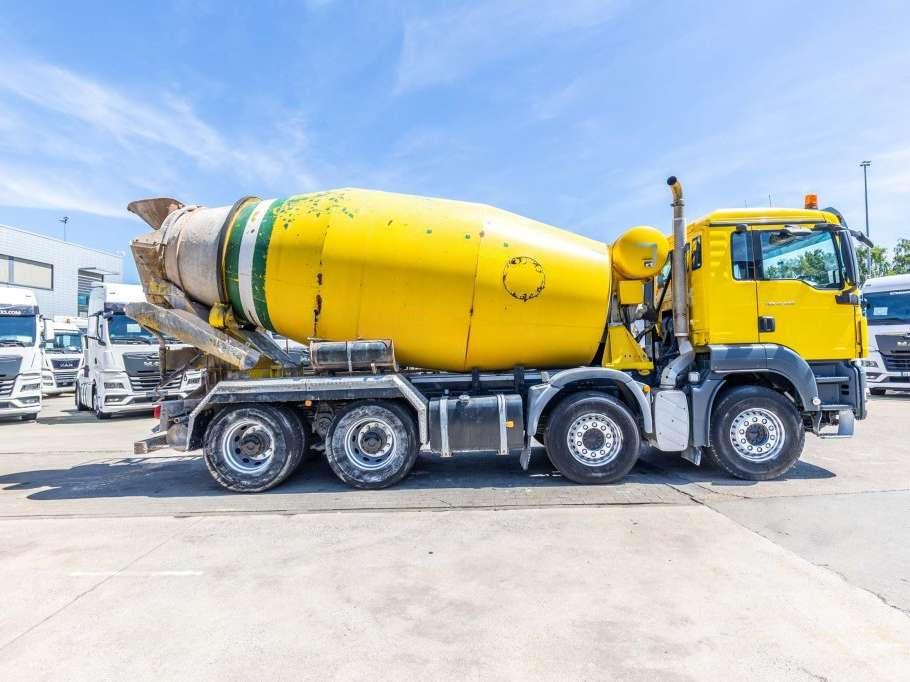 Man TGS 41.400 BB + LIEBHERR 10m3 Foto 3