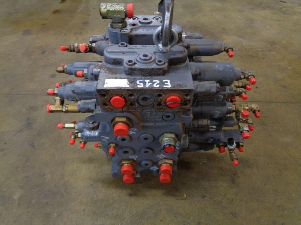 Distribuidor hidraulico para New Holland E 215 Foto 1