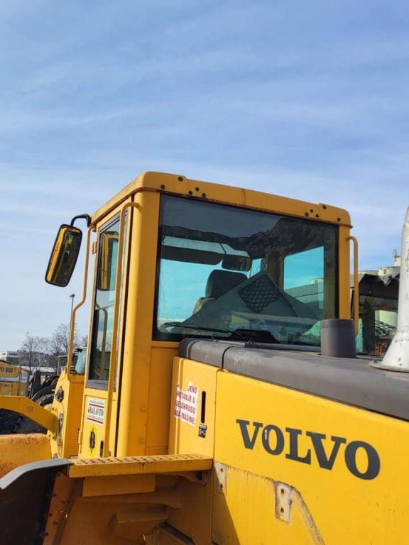 Volvo cabin 33369 for Volvo L110E Foto 3