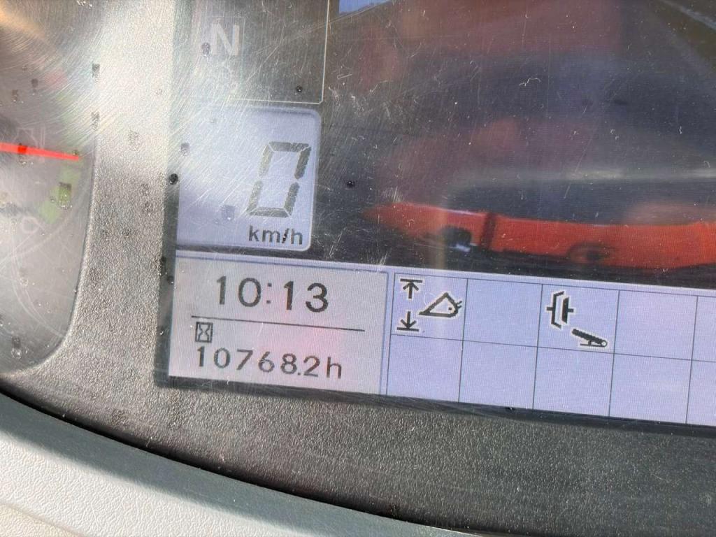 Hitachi ZW220-5B Foto 18