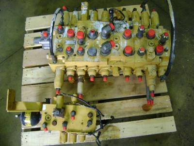 Distribuidor hidraulico para Caterpillar 312 B vendida por PRV Ricambi Srl
