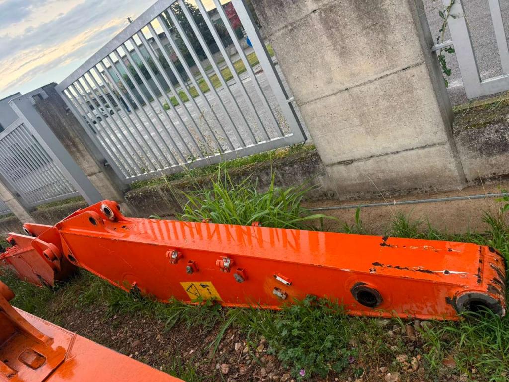Hitachi ZX210-240 Foto 4