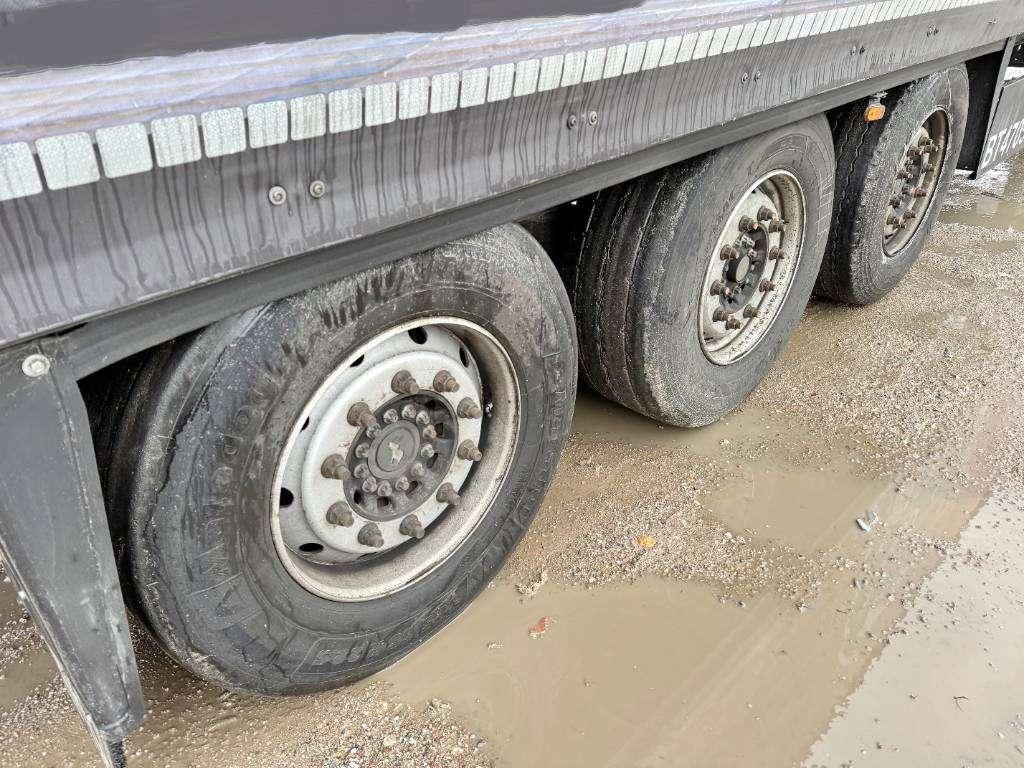 Schmitz Cargobull SCB*S3T Drankentrailer / 3 Axles / Speed Curtain Foto 8