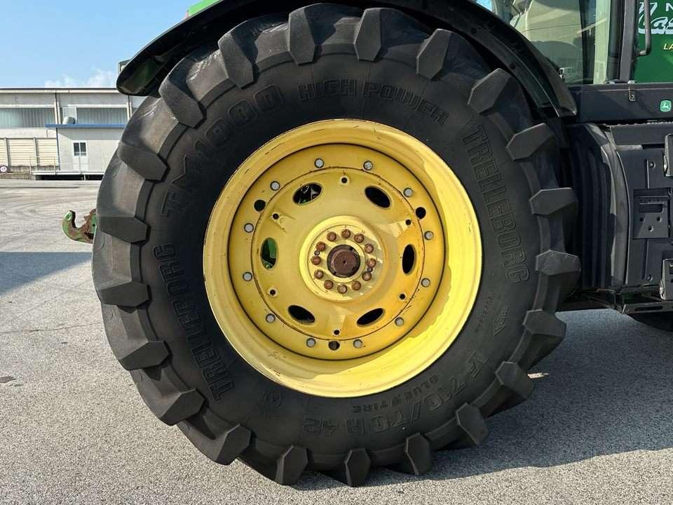 John Deere 7230R Foto 4