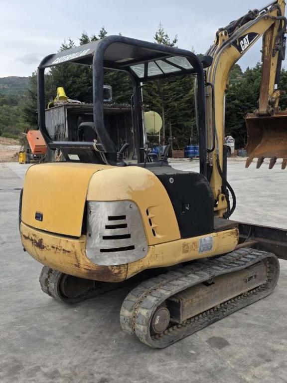 Caterpillar 302.5 Foto 2