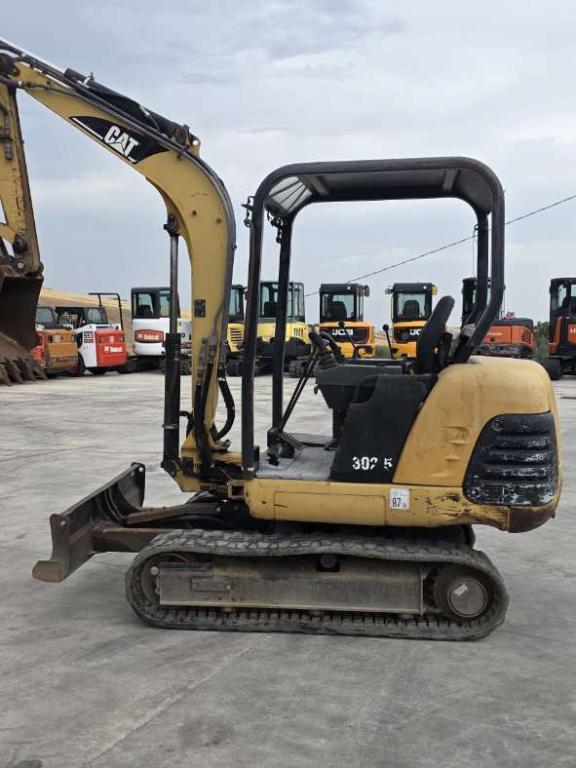 Caterpillar 302.5 Foto 5
