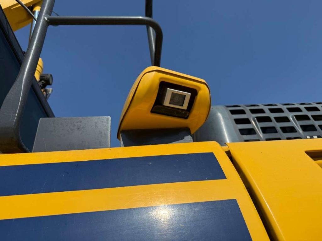 Komatsu PC210 Foto 11