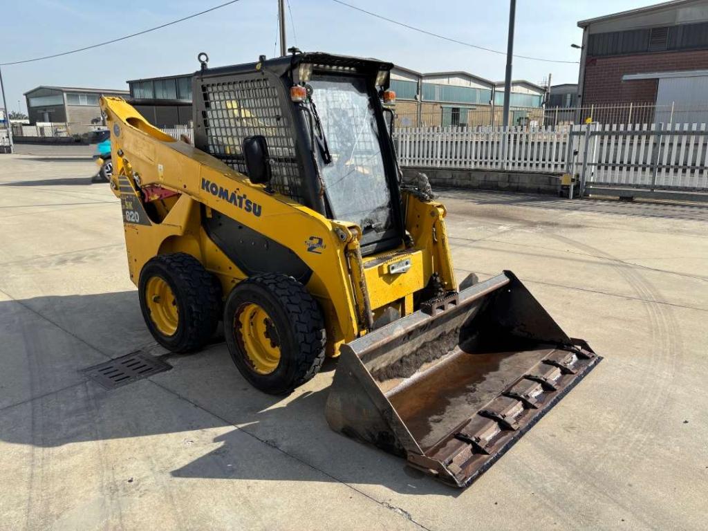 Komatsu SK 820-5E Foto 6