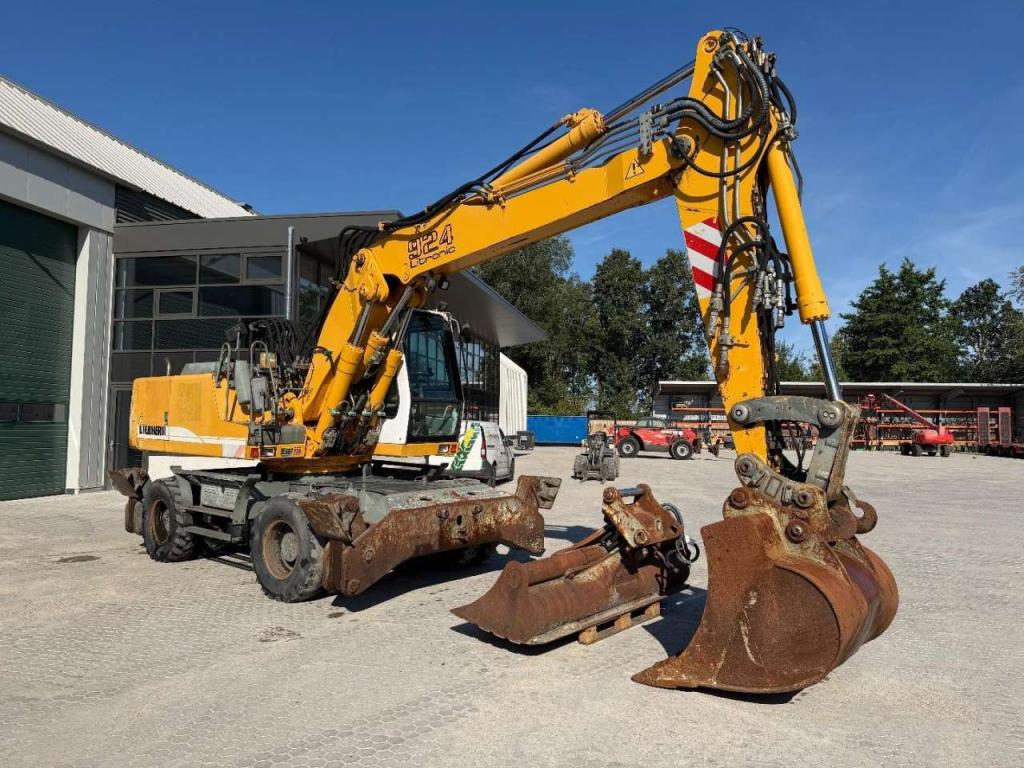 Liebherr A924B Litronic 2x bucket // AIRCON // Outriggers Foto 3