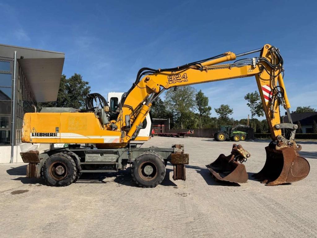 Liebherr A924B Litronic 2x bucket // AIRCON // Outriggers Foto 5