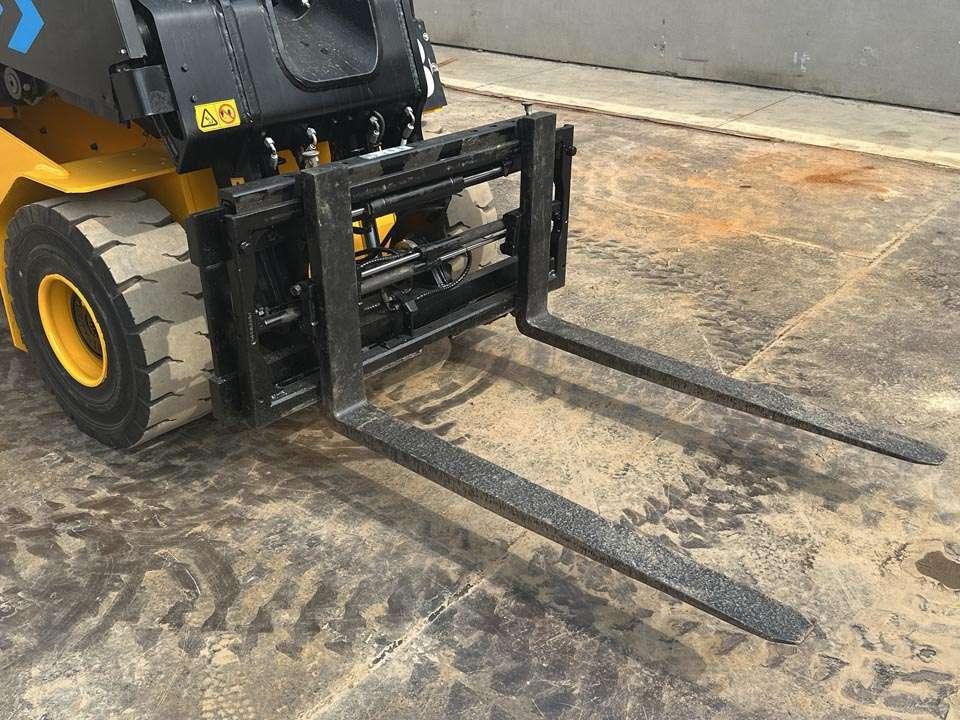 JCB 30-19E 4x2 Foto 9