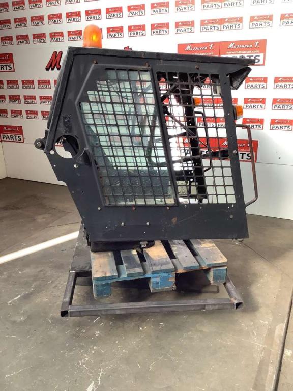 Cabina para Bobcat 753 Foto 4