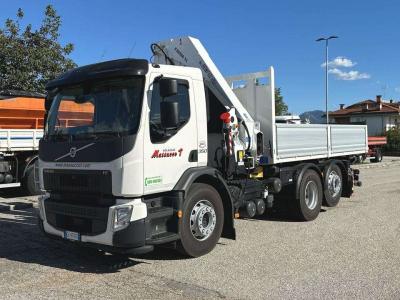 Volvo FE350 6x2 vendida por Massucco T. Srl