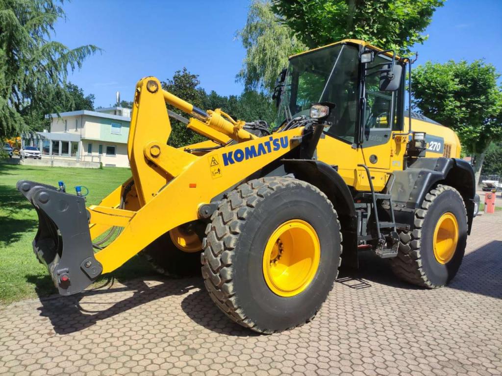 Komatsu WA270-8 Foto 1