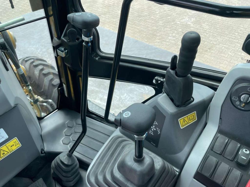 Caterpillar 424 Foto 21