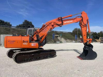 Hitachi zx 130 vendida por Zeta Macchine Srl