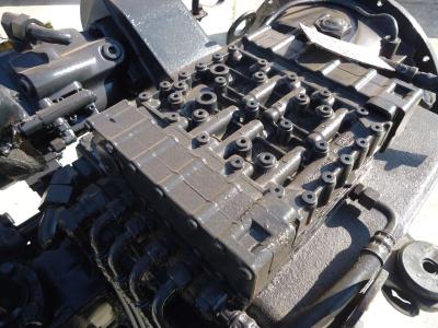Palanca de cambios para New Holland W270 vendida por OLM 90 Srl
