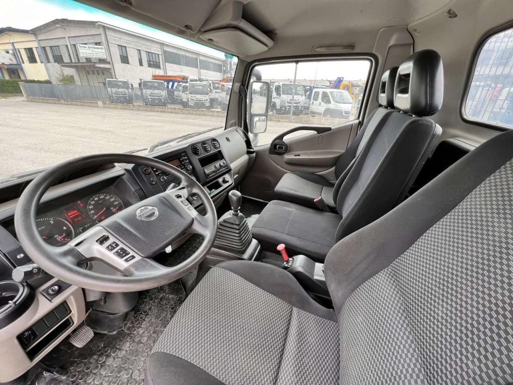 Nissan 75-18 Foto 5
