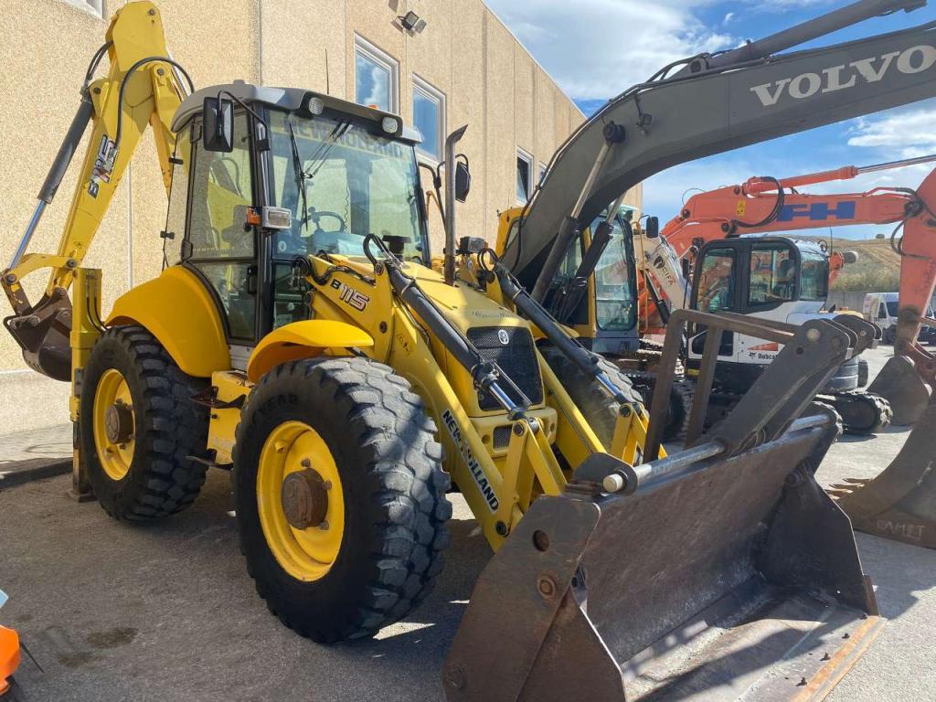 New Holland B115 Foto 4