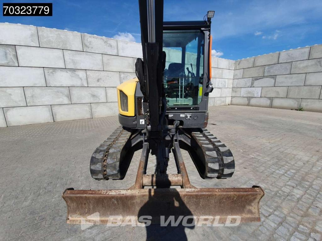 Volvo ECR58 F A/C - 3 Buckets Foto 12