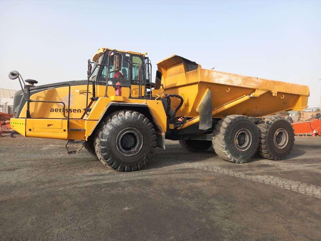 Komatsu HM400-3R (4pcs available for sale in Abu Dhabi) Foto 4