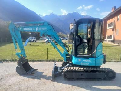 Kobelco SK35SR-6E vendida por Nolocom Srl