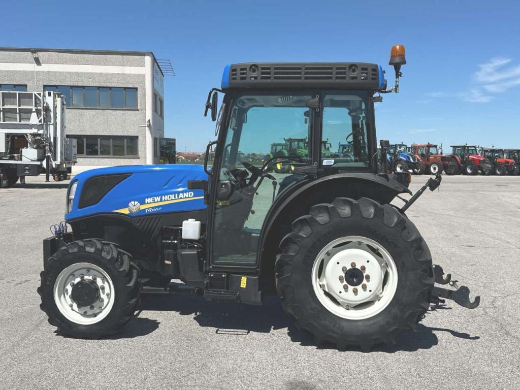 New Holland T4.100LP 4X4 Foto 2