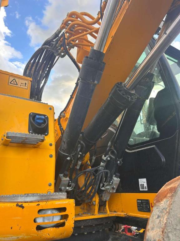 JCB JZ140 Foto 4