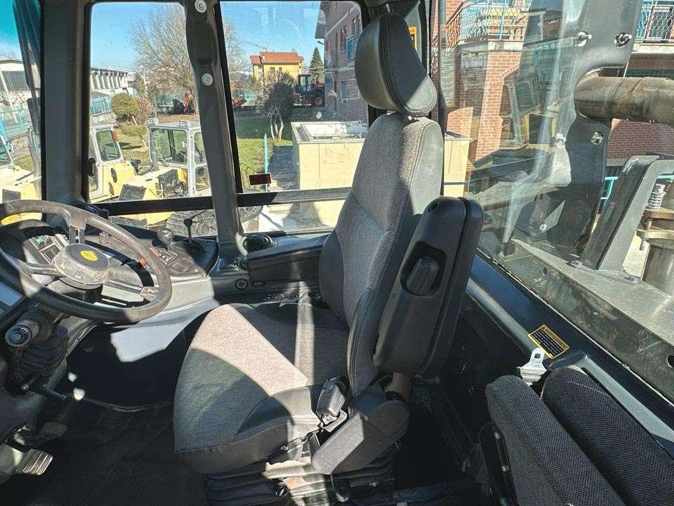 Bell B25D 6x6 Foto 13