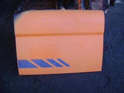 Capó y panel de carrocería para Doosan vendida por PRV Ricambi Srl