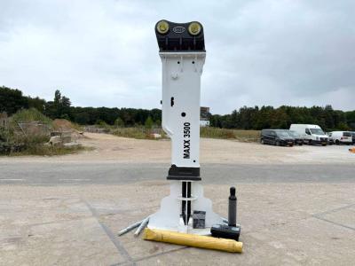 Maxx 3500 Hydraulic Breaker -  40-60 Ton / Brand N Martillo hidráulico vendida por Boss Machinery