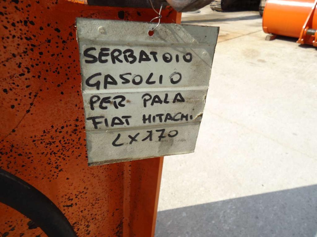 Depósito para gasóleo para Hitachi LX170 Foto 5