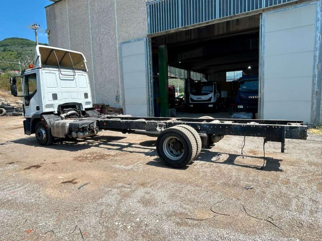 Iveco EUROCARGO 140-250 Foto 24