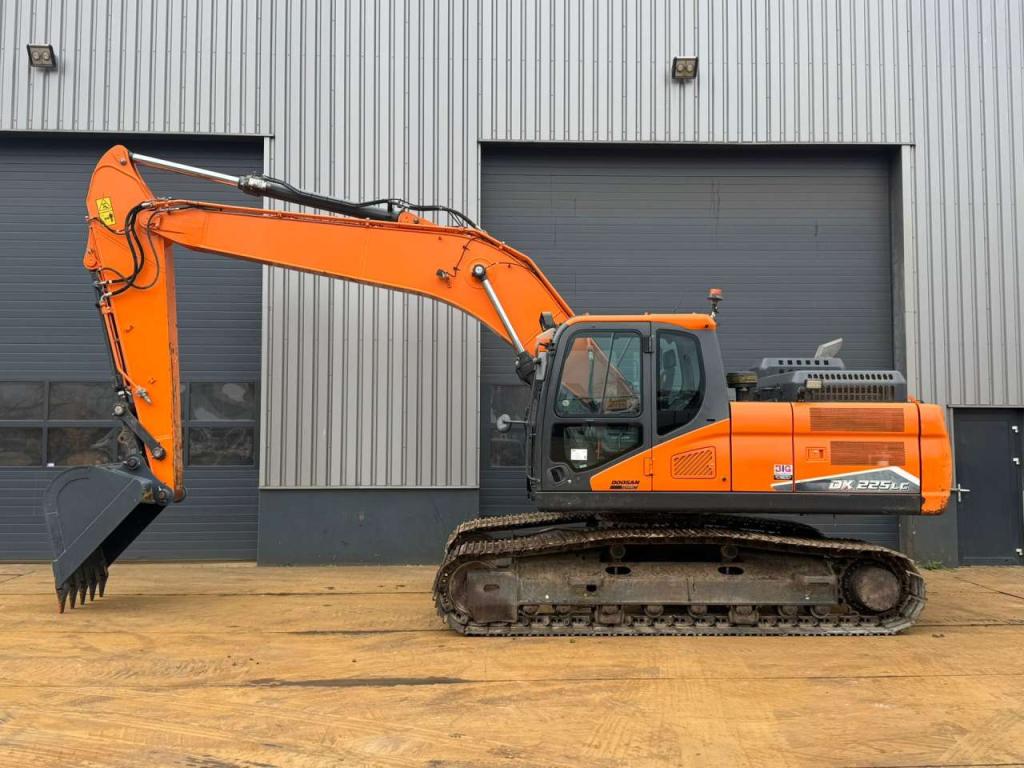 Doosan DX225LC-7 Foto 1