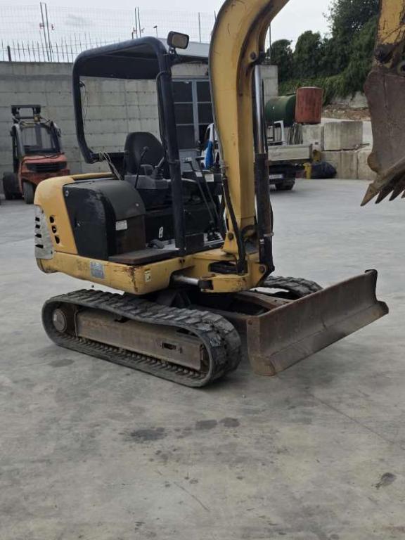Caterpillar 302.5 Foto 5
