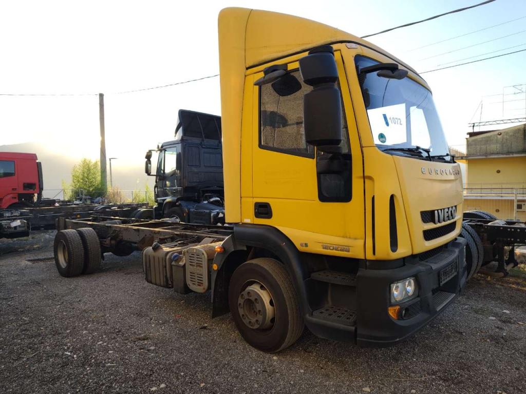 Iveco EUROCARGO CUBE 120E28P Foto 2