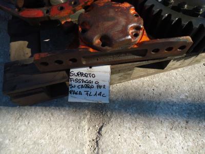 Supporto fissaggio su carro para Fiat Allis FL14C vendida por OLM 90 Srl