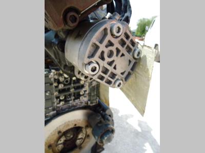 Bomba hidráulica de servoválvula para Hitachi LX170 vendida por OLM 90 Srl
