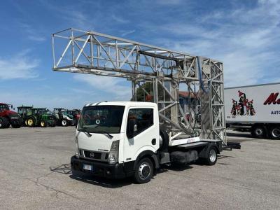 Nissan Barin ABC 60-S vendida por Massucco T. Srl