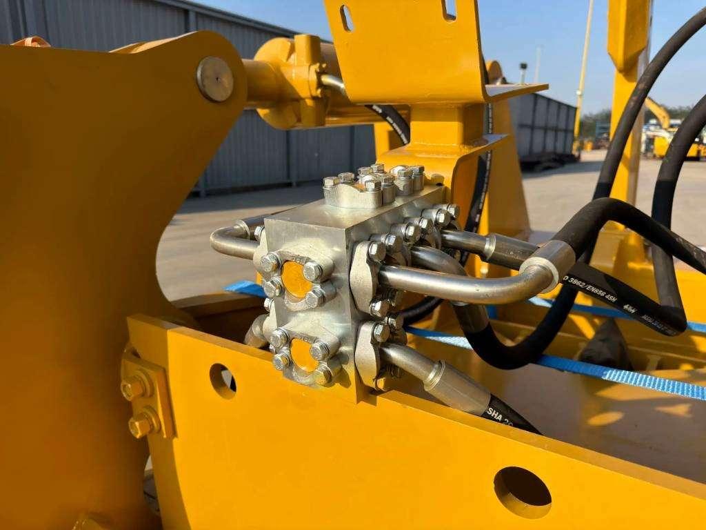 Caterpillar D8R Multi Shank Ripper Foto 2
