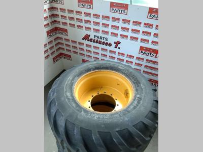 Neumático con llantas para Bell B20E vendida por Massucco T. Srl Area Ricambi