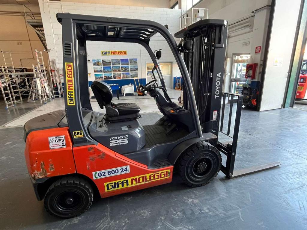 Toyota 02-8FDF25 Foto 5