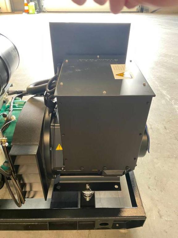 Cummins 6BT5.9-GM83 - 100 kVA Marine Generator - DPX-19751 Foto 12