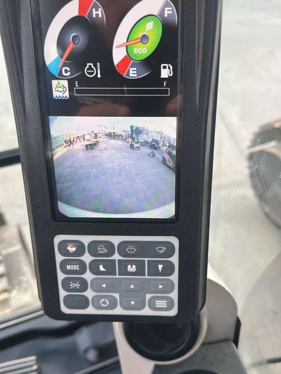 New Holland E 305 C Foto 5
