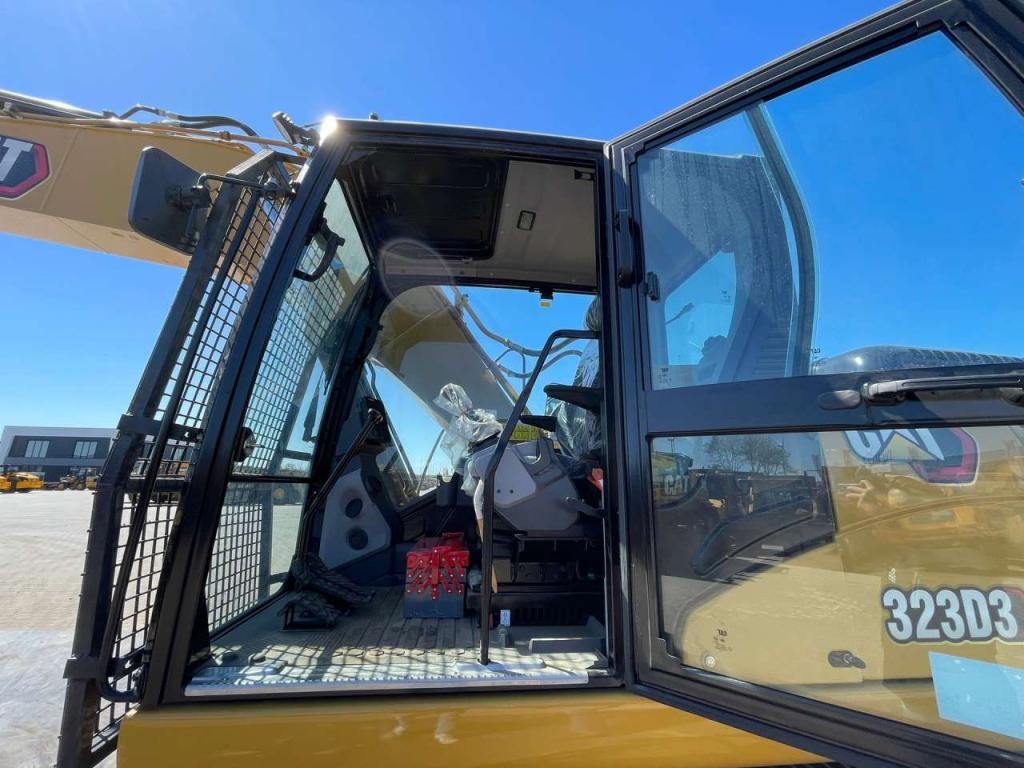 Caterpillar 323D3 Foto 20