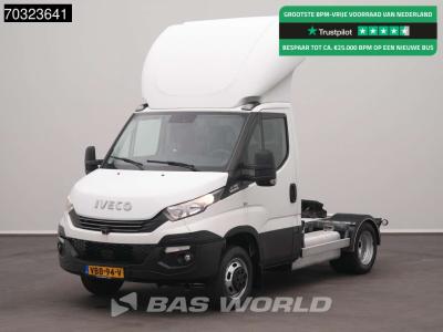 Iveco Daily 50C18 3.0L Automaat Euro6 BE Trekker Luchtvering / Oplegger Combi Cruise control vendida por BAS World B.V.